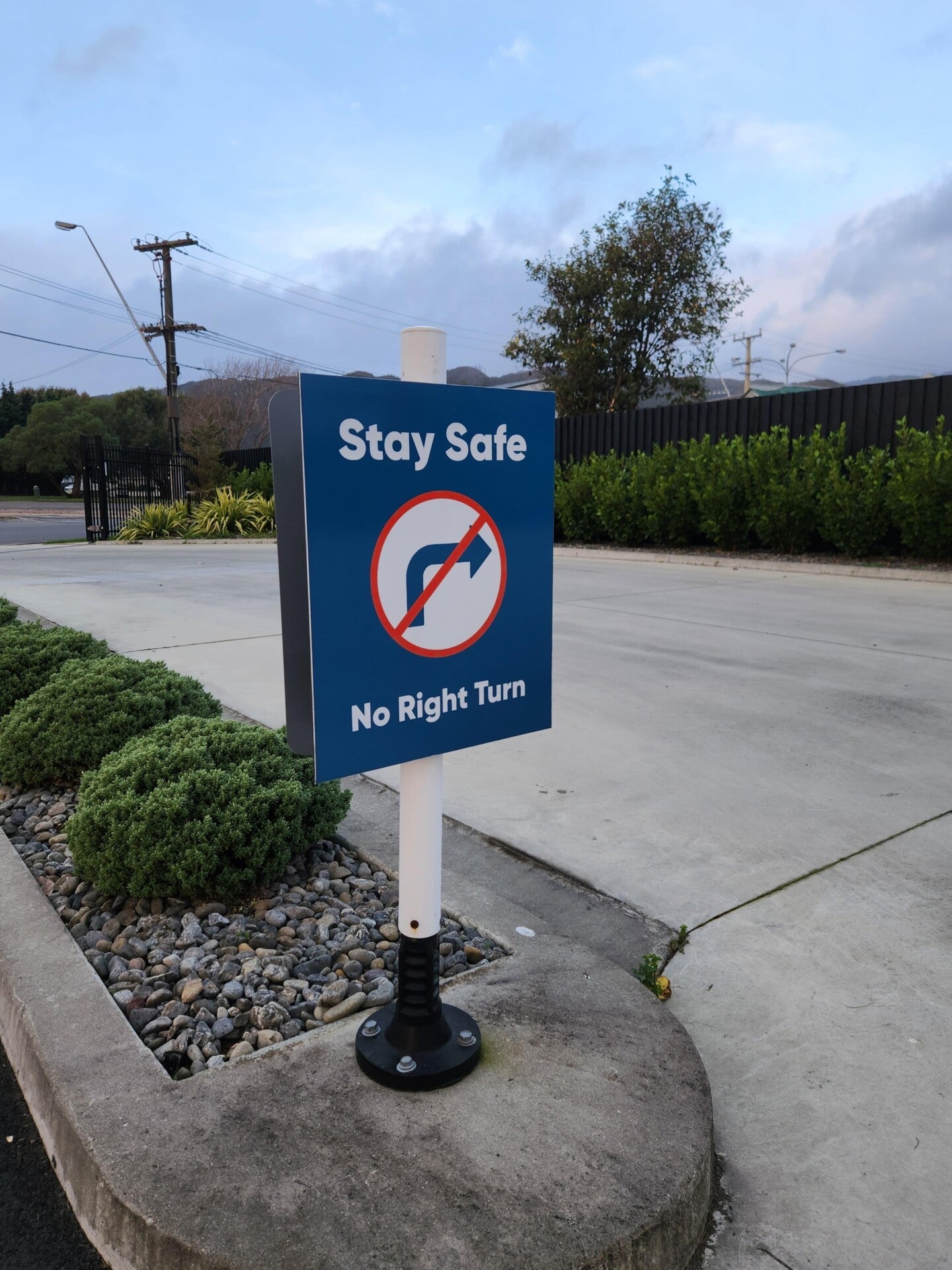 At Ease Sign Post Flexible Sign Post – Premier Workplace Safety